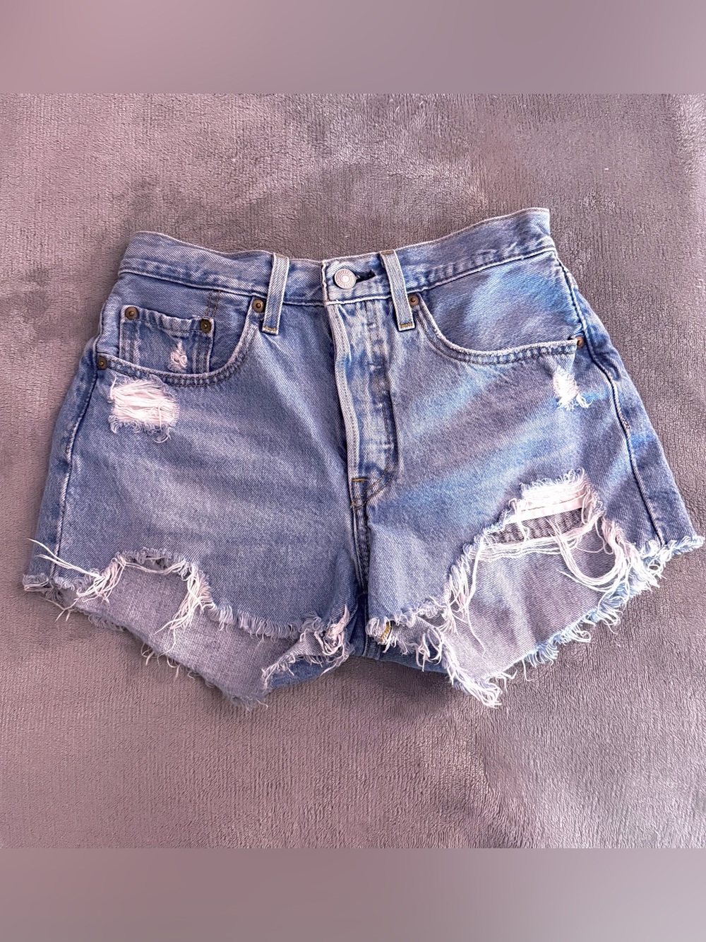 Levi’s 501 Original High Rise Distressed Denim Shorts W26